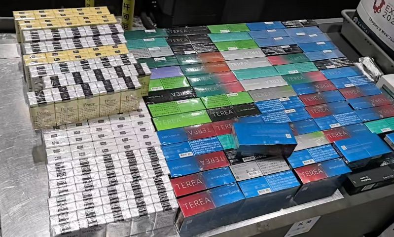 大兴机场海关查获卷烟120条 走私链条遭重创，跨境旅客亟需规范